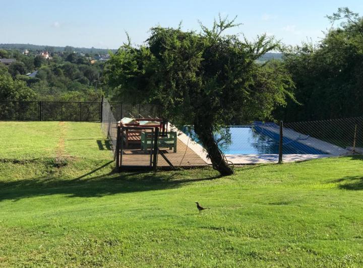 Casa · 300m² · 2 Ambientes · 2 Cocheras