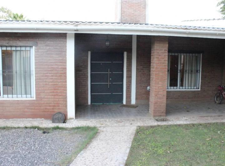 Casa · 170m² · 2 Ambientes · 2 Cocheras