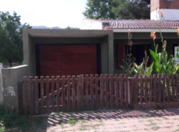 Casa · 315m² · 3 Ambientes · 1 Cochera