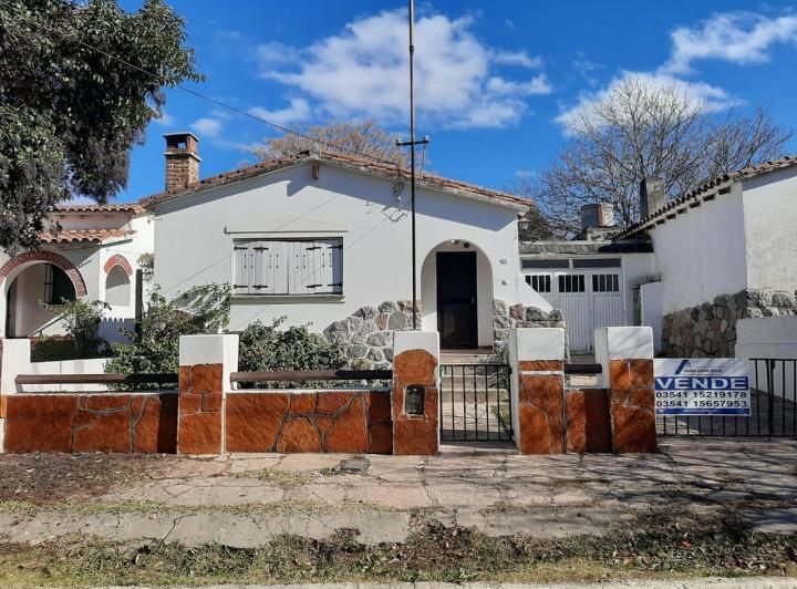 Casa · 140m² · 2 Ambientes · 1 Cochera