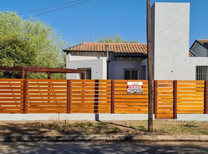 Casa · 97m² · 3 Ambientes · 2 Cocheras