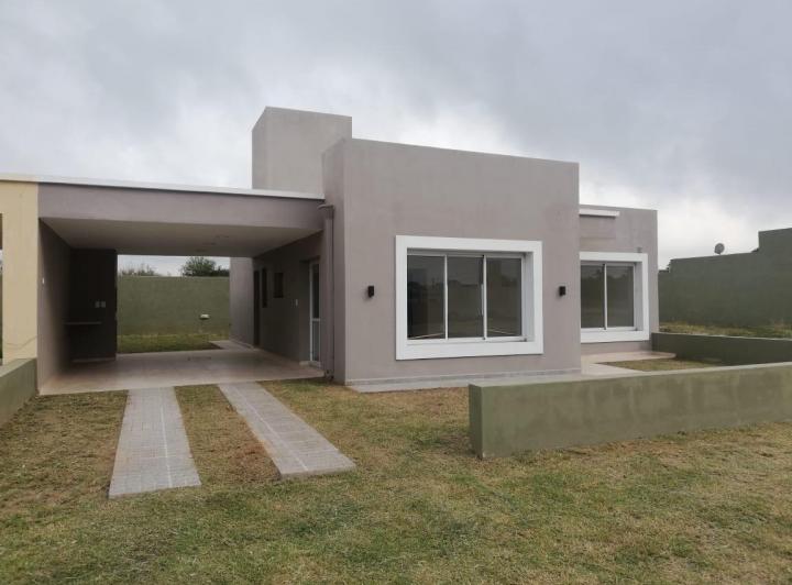 Casa · 116m² · 5 Ambientes · 1 Cochera