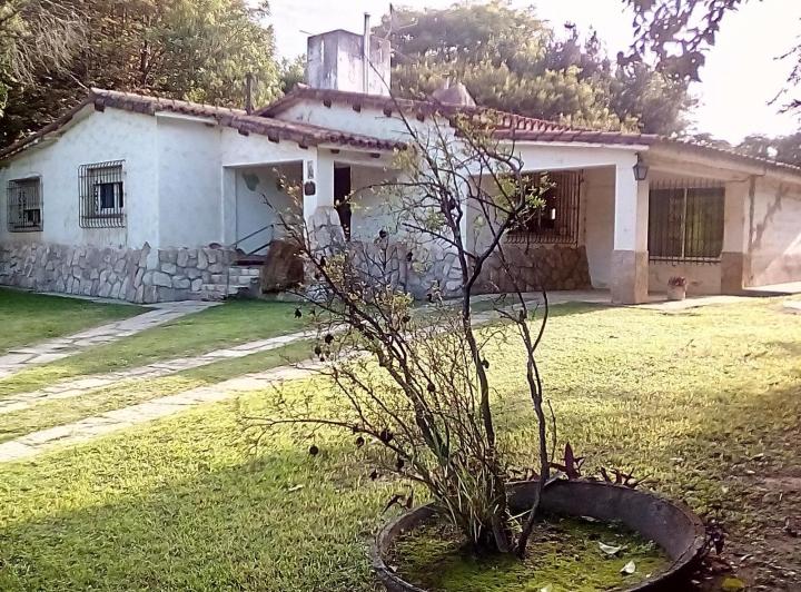 Casa · 200m² · 3 Ambientes · 1 Cochera