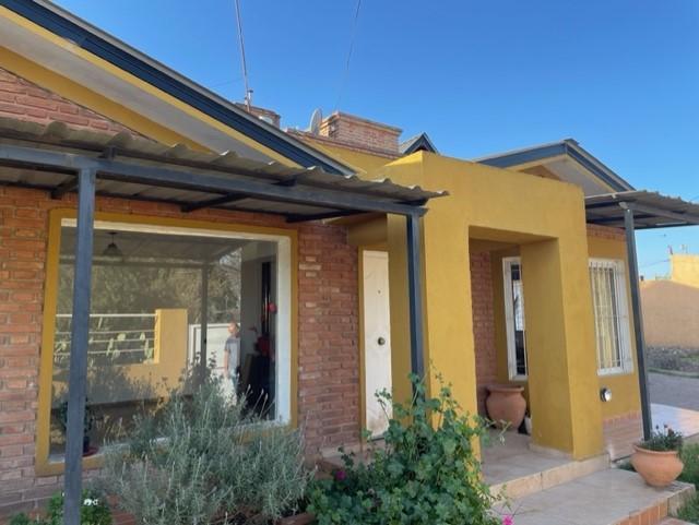 Casa · 220m² · 5 Ambientes · 3 Cocheras