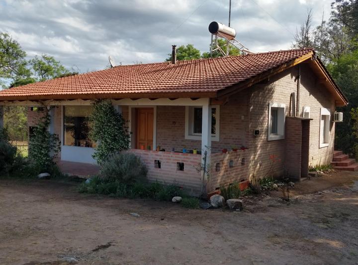 Casa · 180m² · 4 Ambientes · 2 Cocheras
