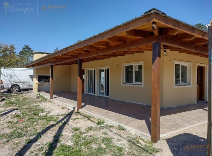 Casa · 200m² · 4 Ambientes