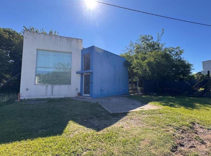 Casa · 220m² · 3 Ambientes · 1 Cochera
