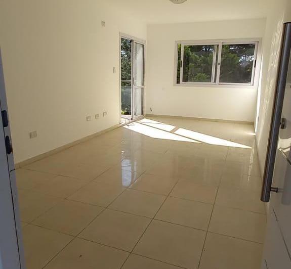 Departamento · 1m² · 5 Ambientes · 1 Cochera