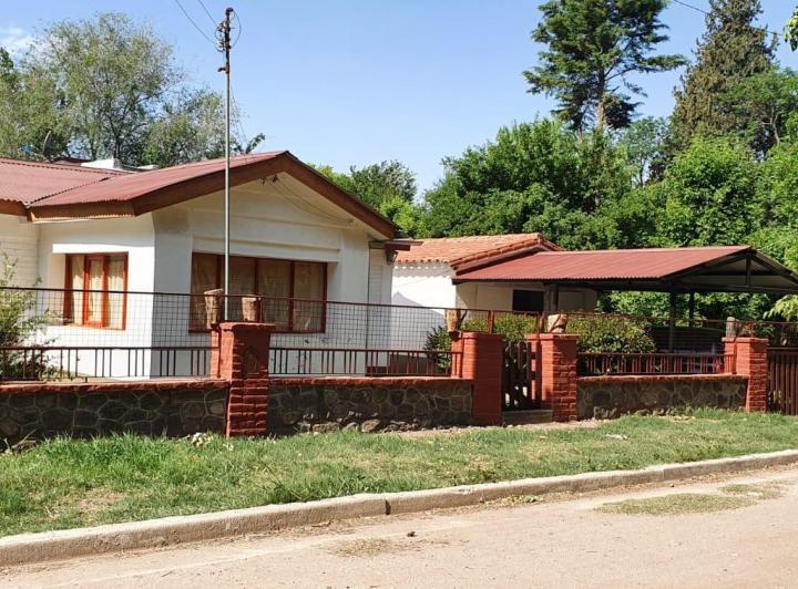 Casa · 130m² · 6 Ambientes · 1 Cochera