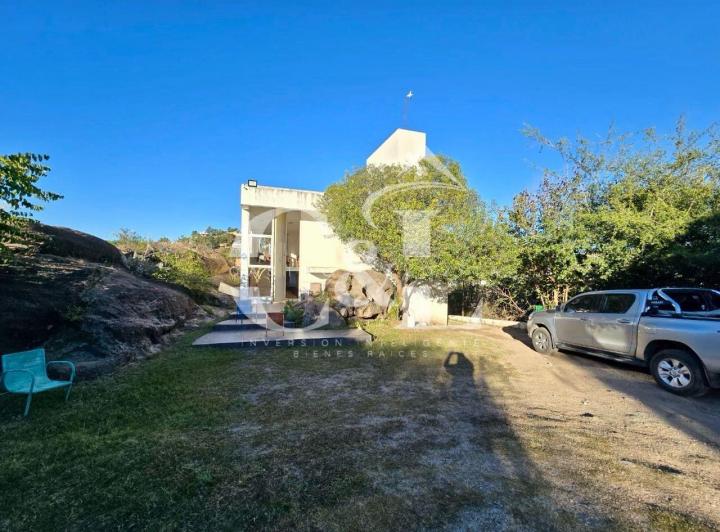 Casa · 319m² · 7 Ambientes · 1 Cochera