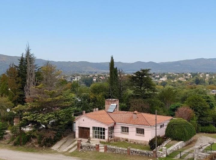 Casa · 170m² · 8 Ambientes