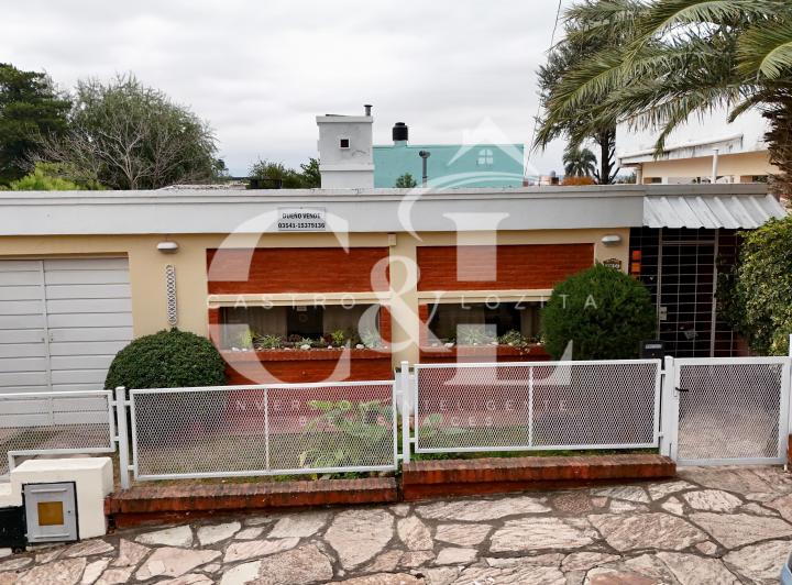 Casa · 180m² · 6 Ambientes · 1 Cochera