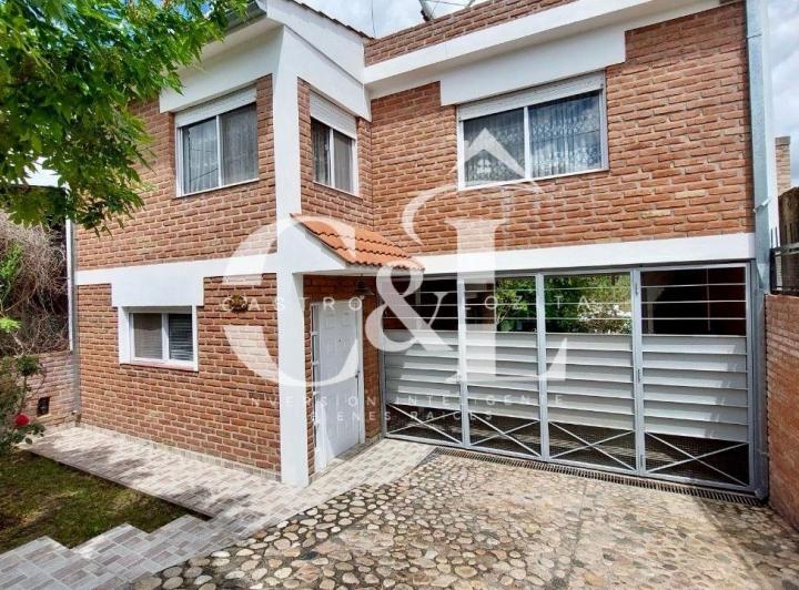 Casa · 149m² · 5 Ambientes · 1 Cochera