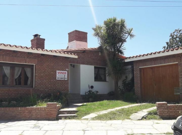 Casa · 226m² · 3 Dormitorios · 1 Cochera