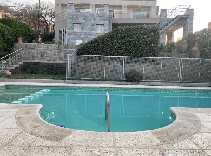 Casa · 350m² · 5 Ambientes · 3 Cocheras