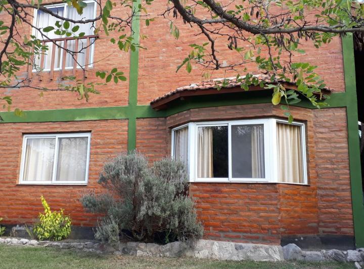 Casa · 900m² · 10 Cocheras