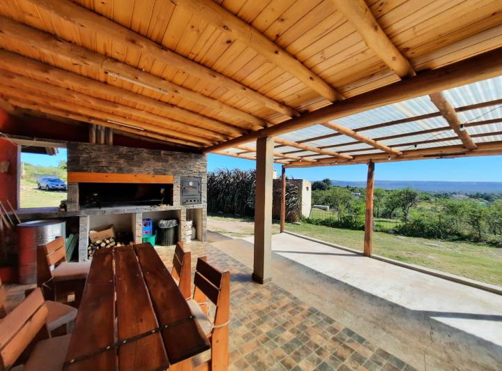 Casa · 235m² · 7 Ambientes · 3 Cocheras