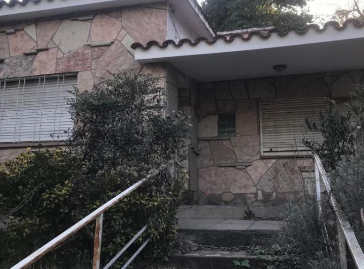 Casa · 130m² · 3 Ambientes · 1 Cochera