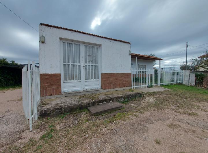 Casa · 231m² · 2 Dormitorios