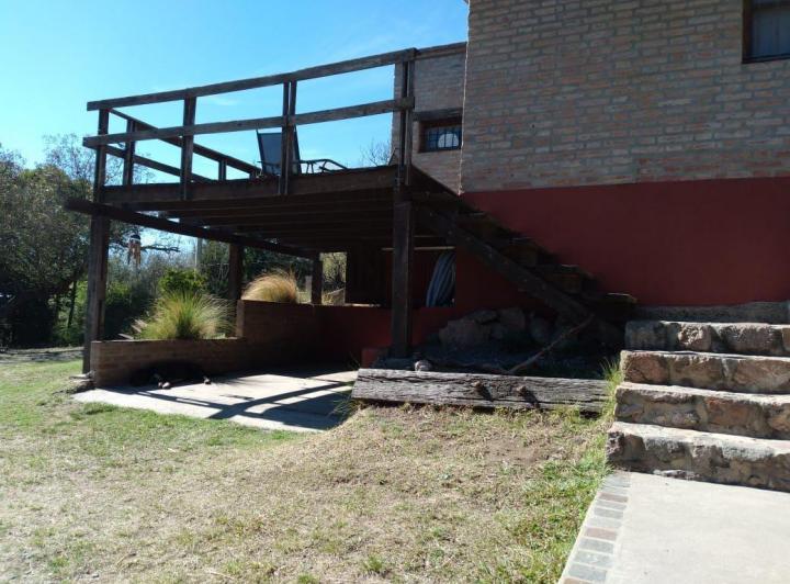 Casa · 220m² · 5 Ambientes · 2 Cocheras