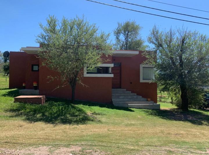 Casa · 110m² · 5 Ambientes · 1 Cochera