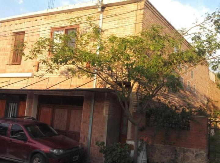 Casa · 308ha · 5 Ambientes · 1 Cochera