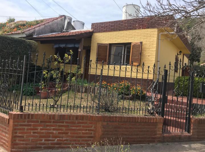 Casa · 85m² · 4 Ambientes · 1 Cochera