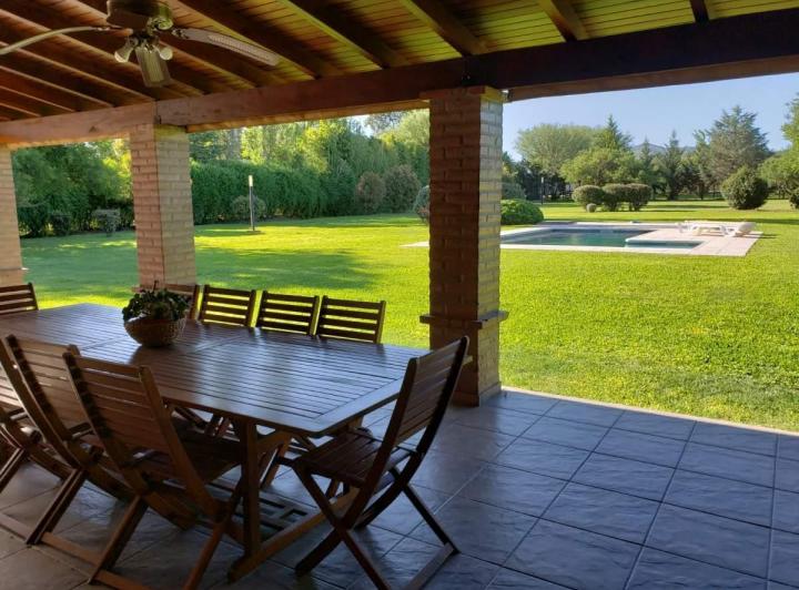 Casa · 550m² · 10 Ambientes