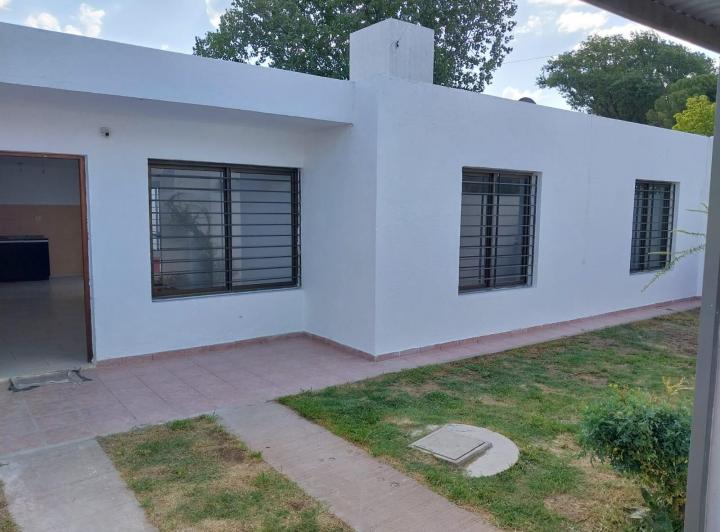 Casa · 101m² · 4 Ambientes · 1 Cochera