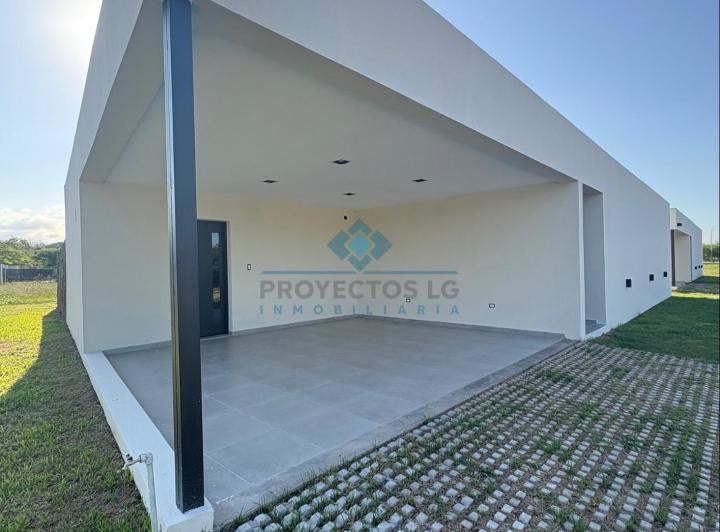 Casa · 157m² · 9 Ambientes · 2 Cocheras