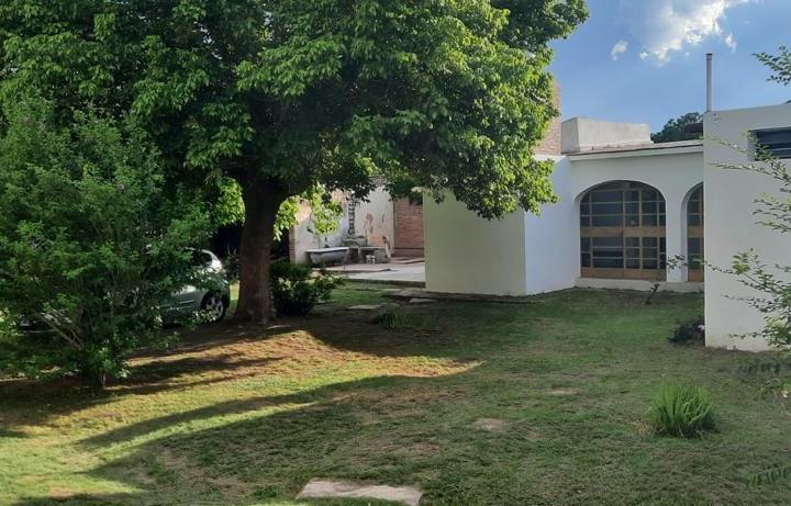 Casa · 234m² · 5 Ambientes · 2 Cocheras