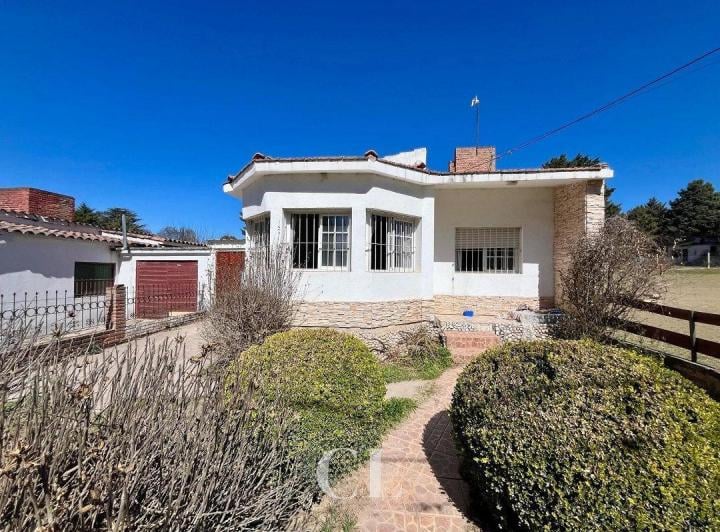 Casa · 80m² · 4 Ambientes · 1 Cochera