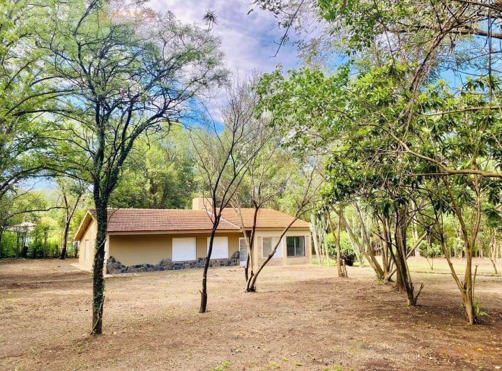 Casa · 200m² · 6 Ambientes · 1 Cochera