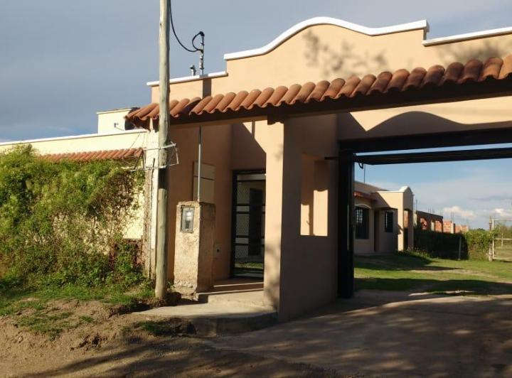 Casa · 96m² · 3 Ambientes · 1 Cochera