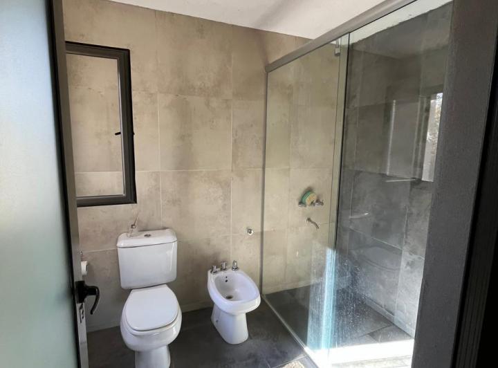Casa · 240m² · 12 Ambientes