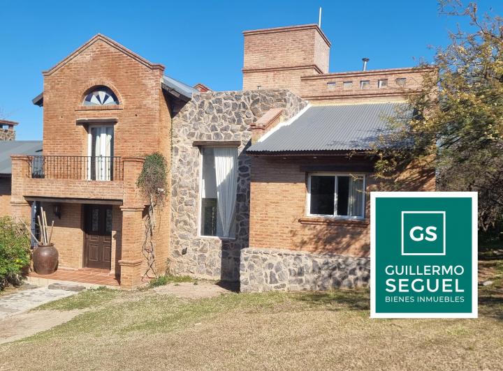 Casa · 334m² · 6 Ambientes · 4 Cocheras