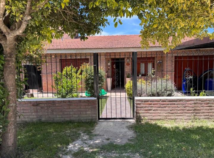 Casa · 135m² · 5 Ambientes · 1 Cochera