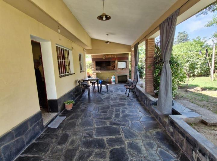Casa · 120m² · 8 Ambientes · 1 Cochera