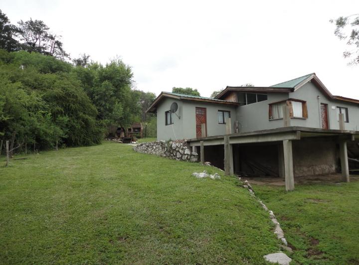 Casa · 130m² · 6 Ambientes · 2 Cocheras