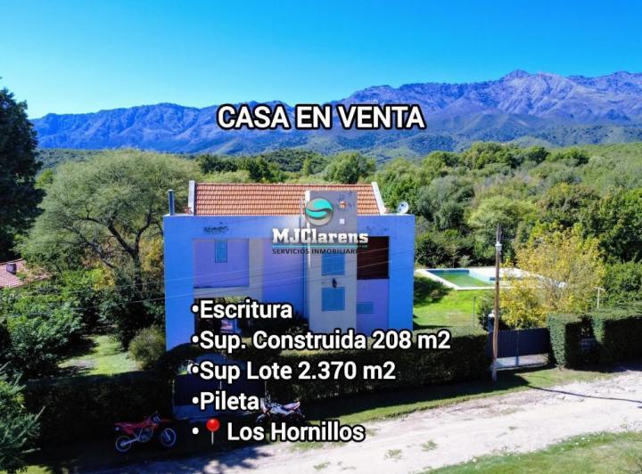 Casa · 208m² · 4 Ambientes · 2 Cocheras