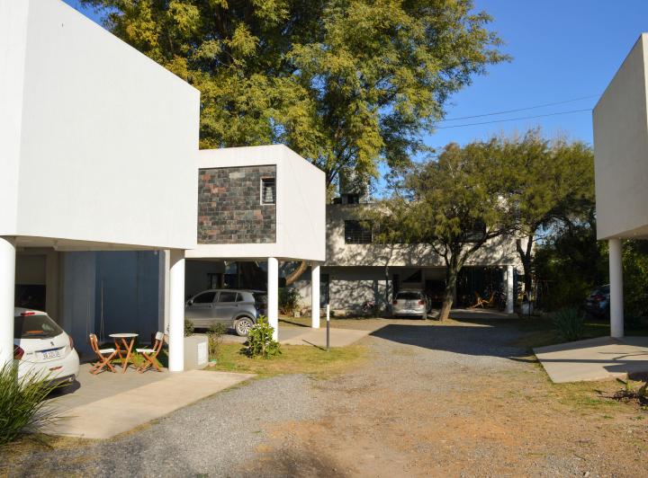 Casa · 165m² · 3 Ambientes · 2 Cocheras