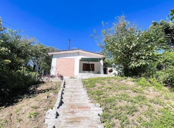 Casa · 400m² · 2 Dormitorios · 1 Cochera