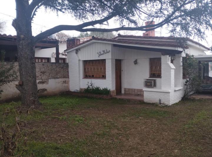 Casa · 95m² · 2 Ambientes · 2 Cocheras