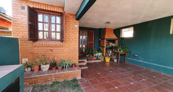 Casa · 75m² · 4 Ambientes · 1 Cochera