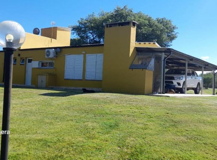Casa · 100m² · 4 Ambientes · 1 Cochera