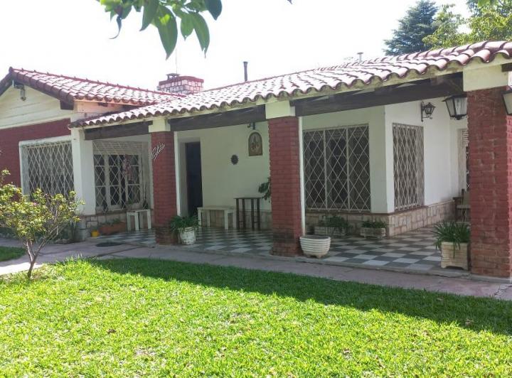 Casa · 199m² · 3 Ambientes · 1 Cochera