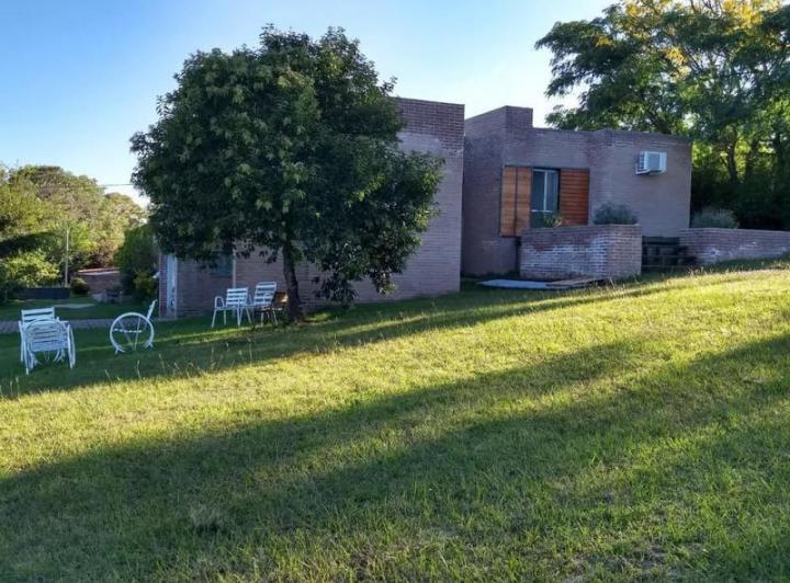 Casa · 362m² · 6 Ambientes · 1 Cochera