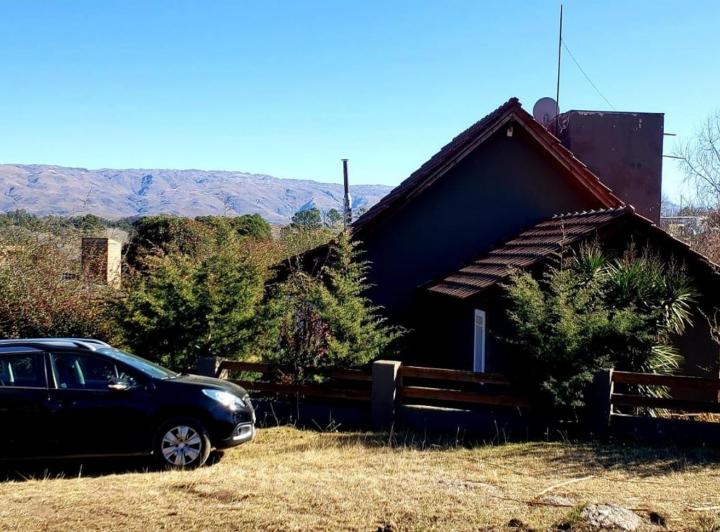 Casa · 90m² · 3 Ambientes · 1 Cochera