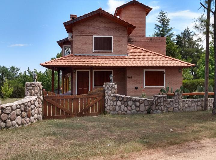 Casa · 255m² · 5 Ambientes