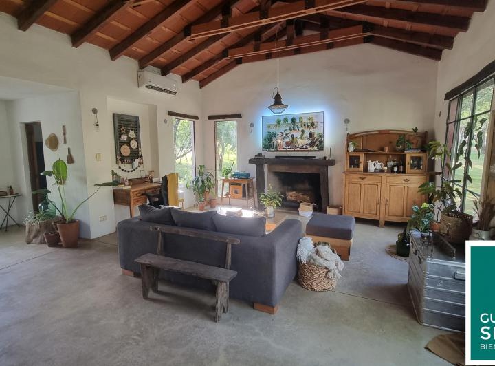 Casa · 287m² · 3 Ambientes · 2 Cocheras